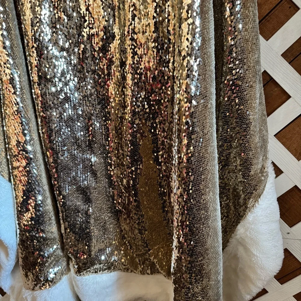 Pier 1 Imports cream and gold sequin holiday throw blanket